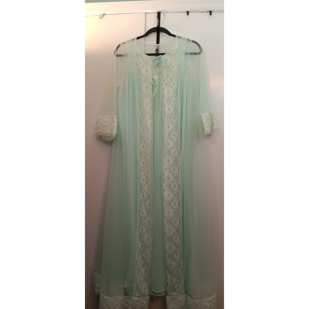 Vtg womens 2 Pc Peignoir set green Robe Gown 70s sheer flowy coquette feminine